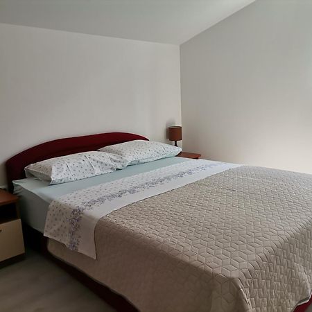 Magnavisum Apartment กาชเตลีร์ ภายนอก รูปภาพ